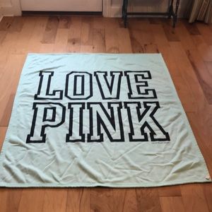 Victoria’s Secret PINK Fleece Blanket